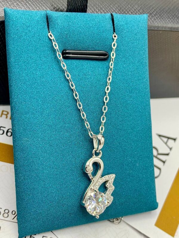 MOISSANITE NECKLACE