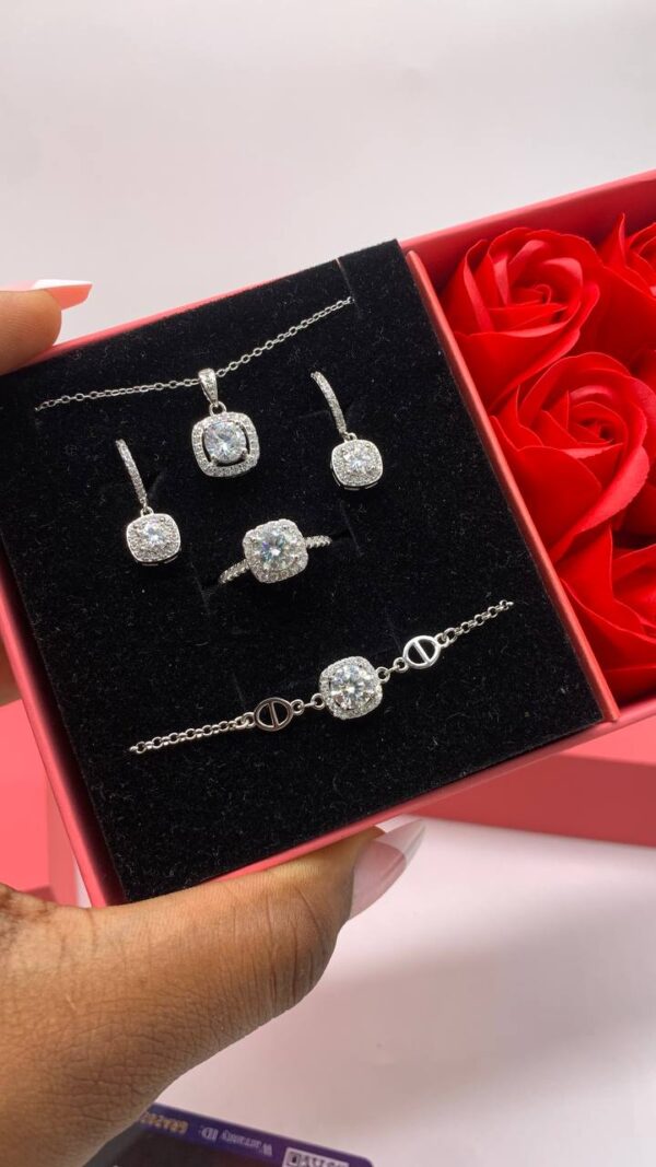 LADIES SET