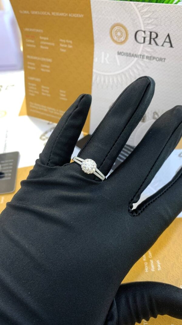MOISSANITE WEDDING / ENGAGEMENT RING - Image 5