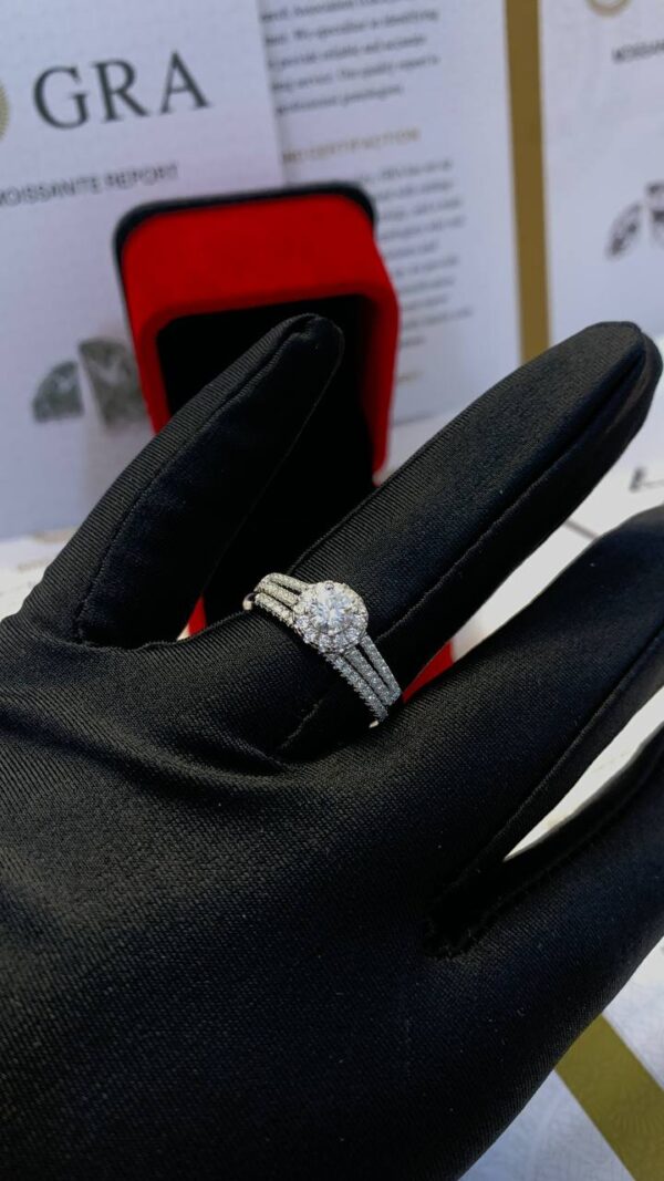 MOISSANITE WEDDING / ENGAGEMENT RING