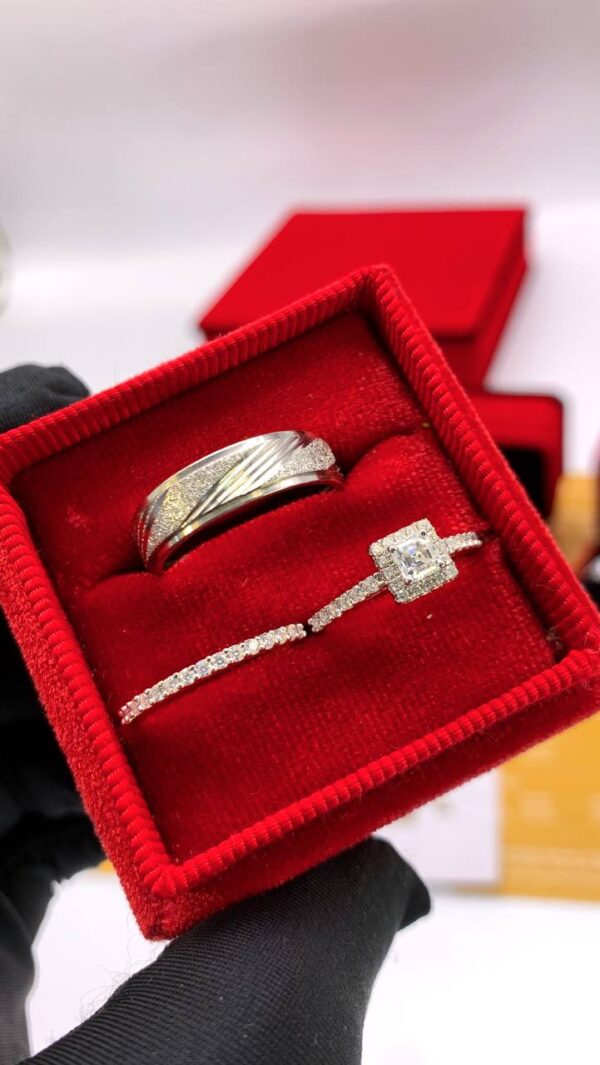 WEDDING RING/BAND