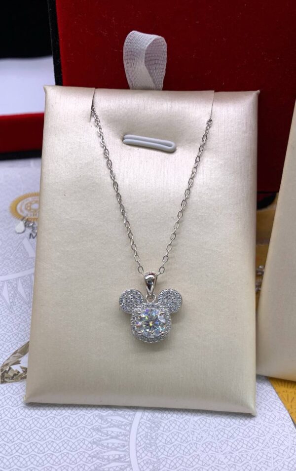 MOISSANITE NECKLACE