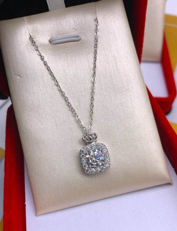 MOISSANITE NECKLACE