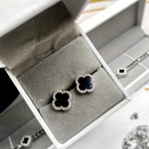 MOISSANITE EARRINGS