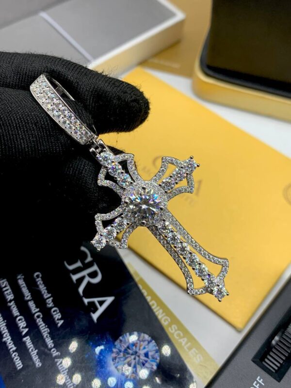 CROSS PENDANT
