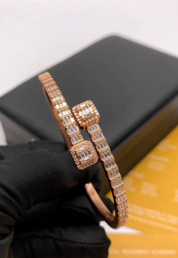 MOISSANITE BRACELET