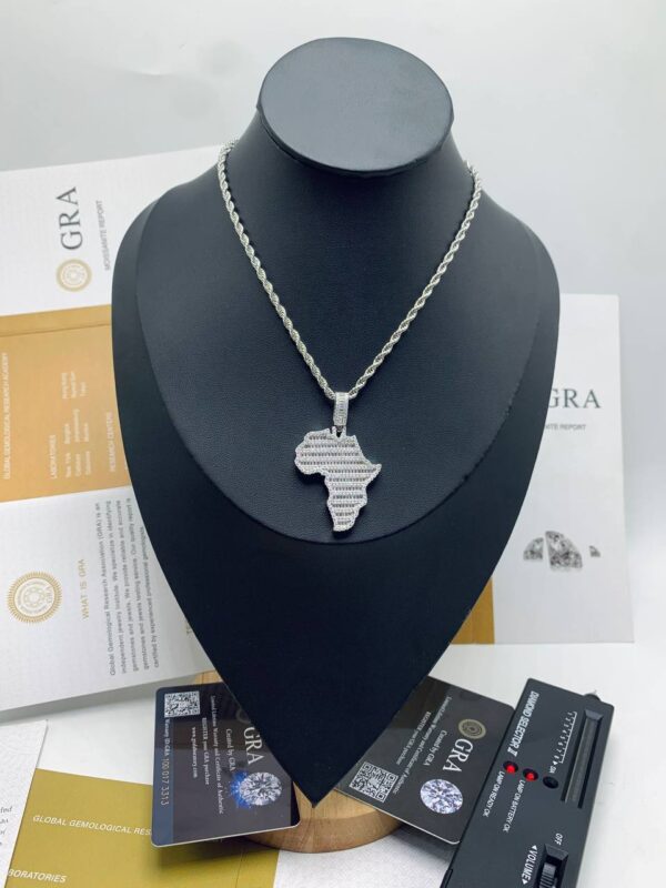 MOISSANITE NECKLACE