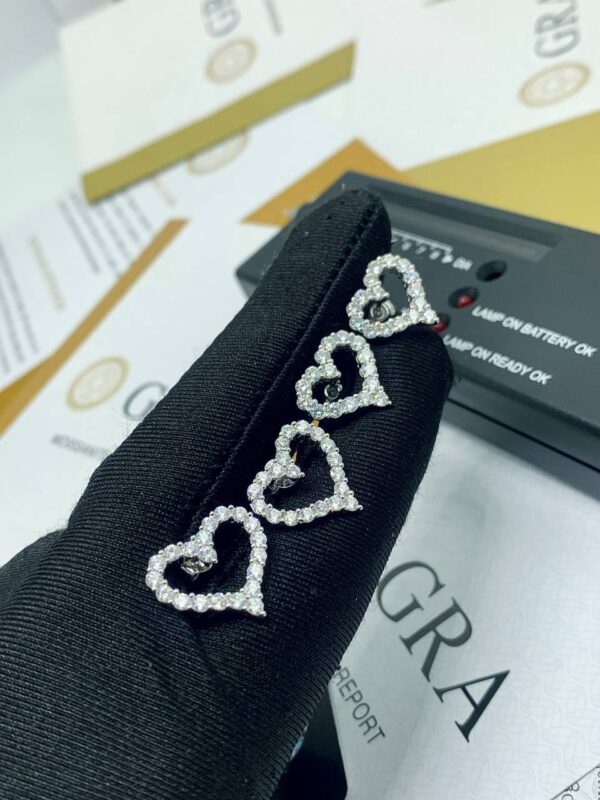LOVE SHAPE EARRINGS