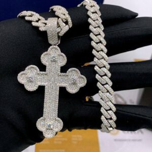 MOISSANITE NECKLACE