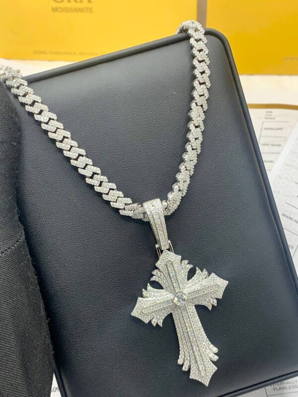 MOSSANITE NECKLACE