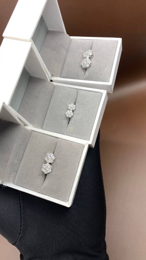 MOISSANITE ROSE SHAPE EARRINGS - Image 2
