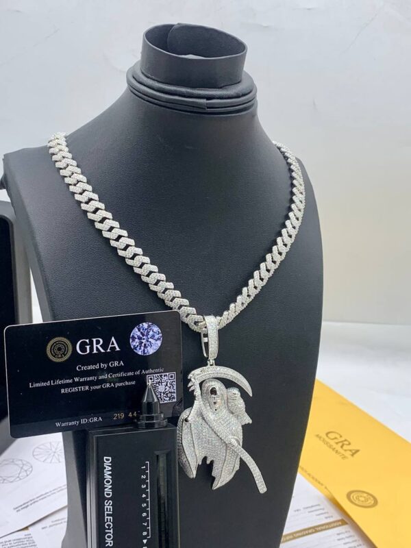 MOISSANITE NECKLACE