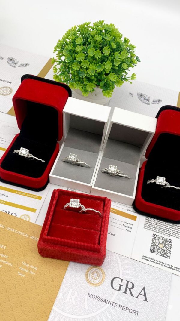 ENGAGEMENT RING - Image 5