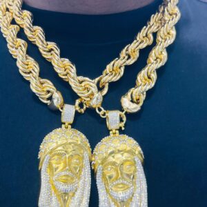 JESUS PENDANT & TWIST ROPE CHAIN