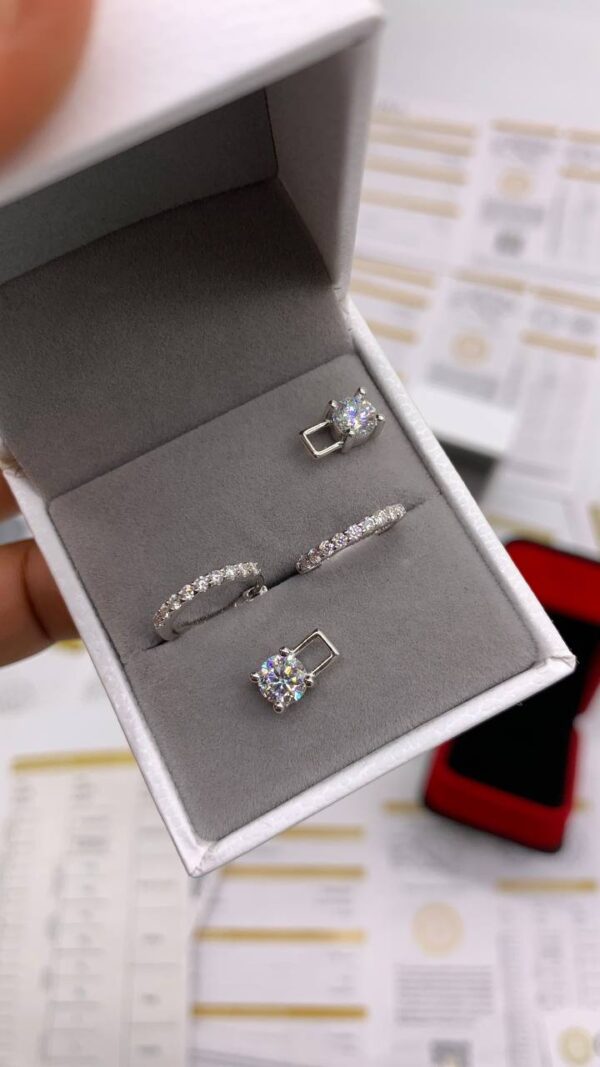 HOOP EARRINGS - Image 3