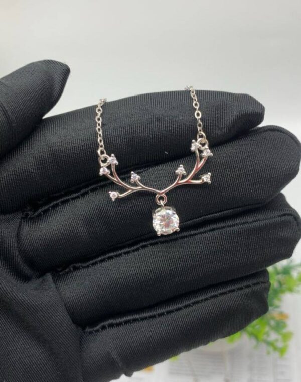 MOISSANITE NECKLACE