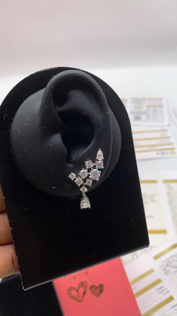 MOISSANITE EARRING