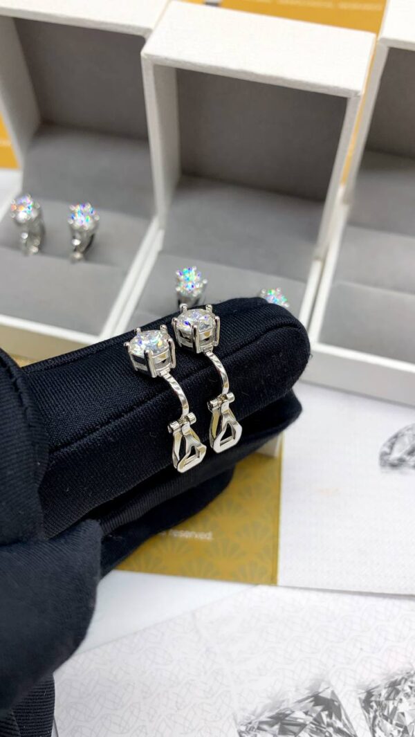 CLIP EARRINGS - Image 2
