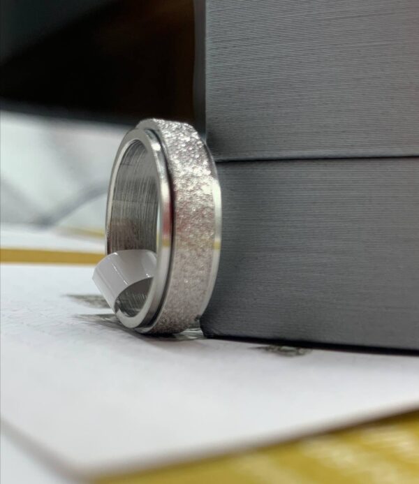 WEDDING BAND/RING