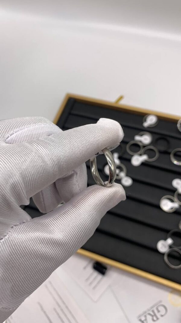 WEDDING BAND/RING