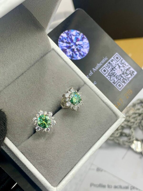 GREEN MOISSANITE EARRINGS