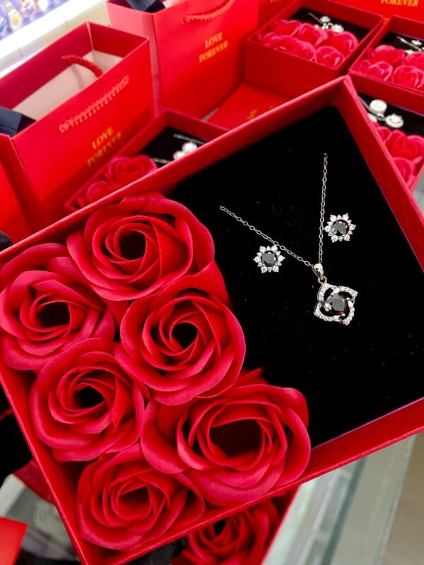 LADIES SET