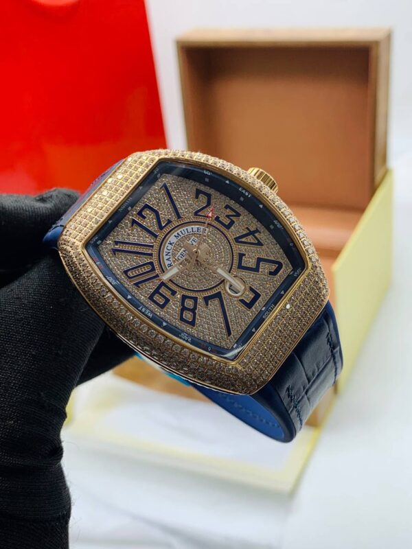 FASHION WRISTWATCH - Image 3