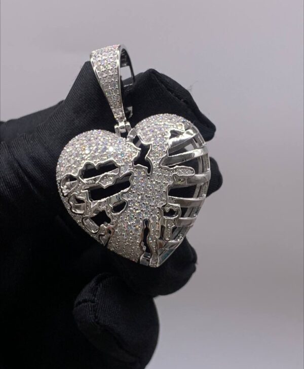 HEART PENDANT
